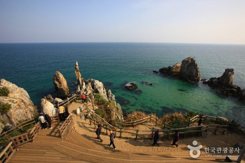 Chuam Chotdaebawi Rock  (10/11)
