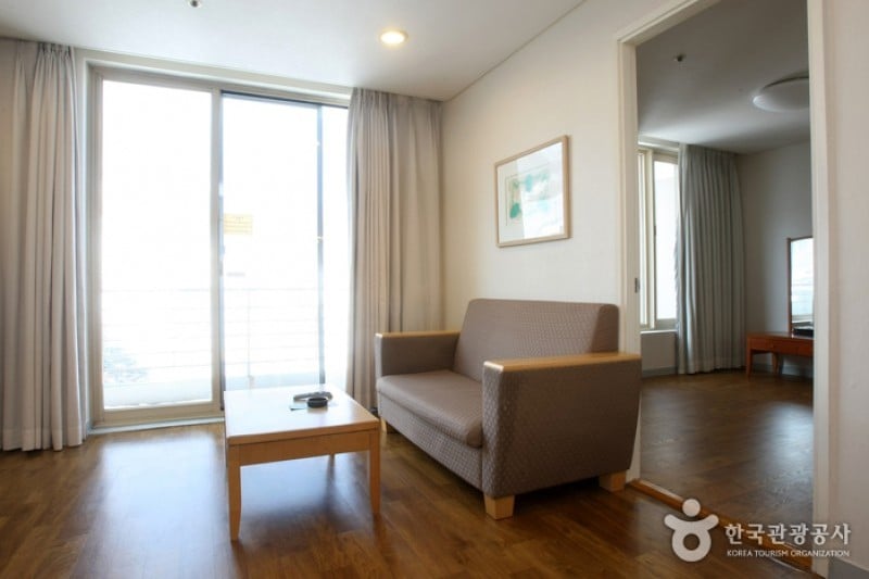 Phoenix Park Condominium  (12/22)
