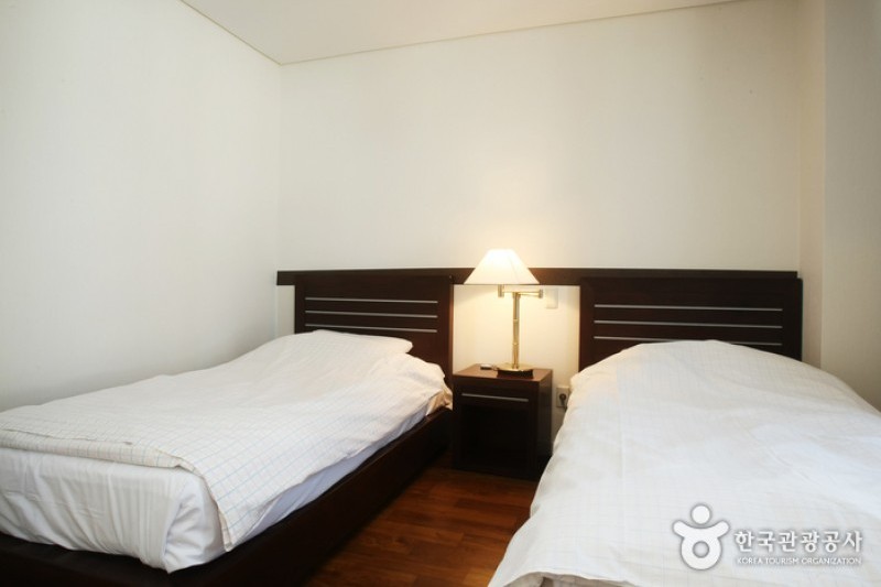 Phoenix Park Condominium  (13/22)