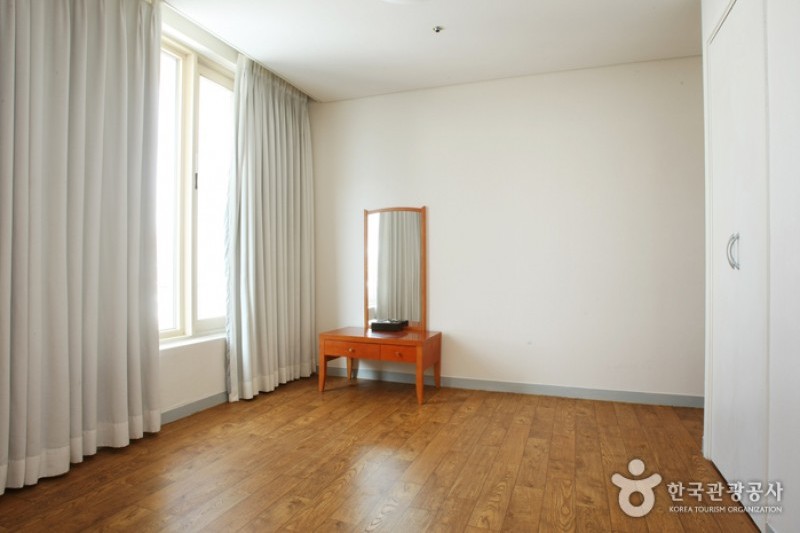 Phoenix Park Condominium  (14/22)