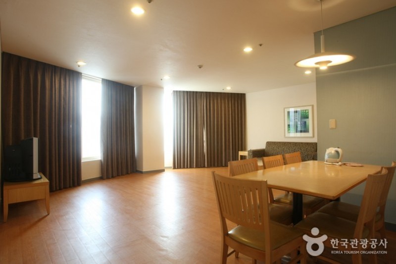 Phoenix Park Condominium  (16/22)