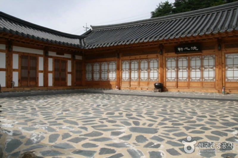 Korea Traditional Food Culture Experience Center  (8/15)
