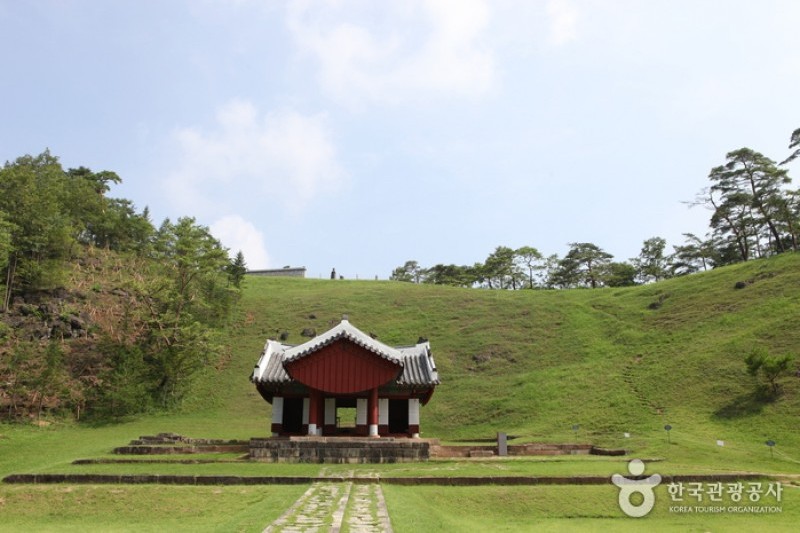 Jangneung Royal Tomb [UNESCO World Heritage]  (11/34)