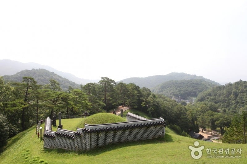 Jangneung Royal Tomb [UNESCO World Heritage]  (17/34)