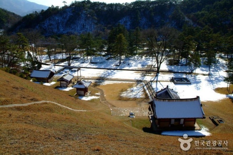 Jangneung Royal Tomb [UNESCO World Heritage]  (30/34)