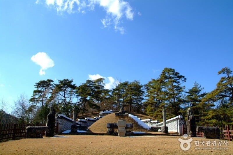 Jangneung Royal Tomb [UNESCO World Heritage]  (31/34)
