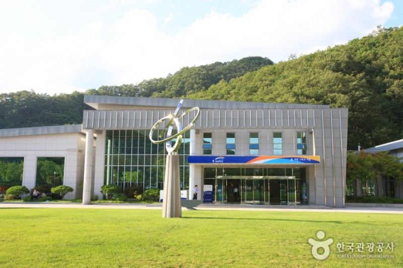 Pyeonghwa Dam Water Culture Center  (1/20)