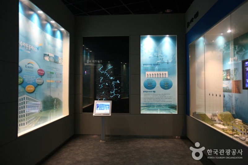 Pyeonghwa Dam Water Culture Center  (8/20)