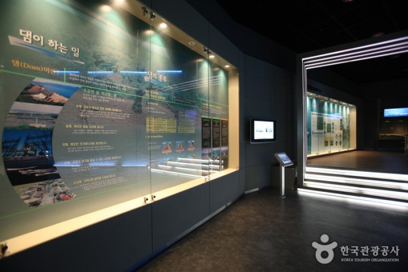 Pyeonghwa Dam Water Culture Center  (10/20)
