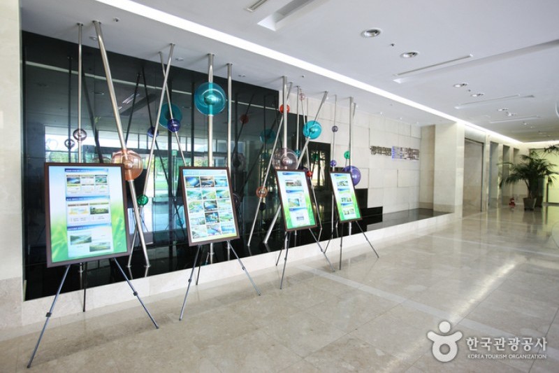 Pyeonghwa Dam Water Culture Center  (18/20)