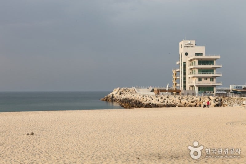 Anmok Beach  (8/14)