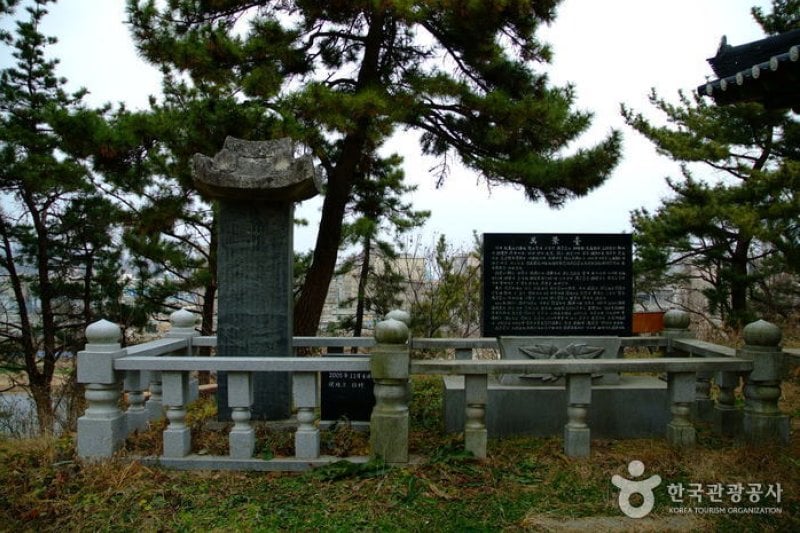 Mangyeongdae Pavilion  (3/6)