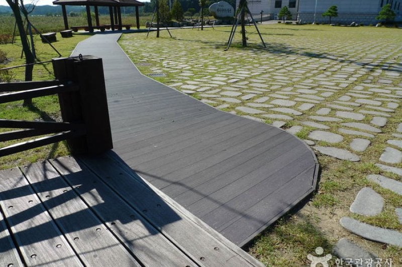Osan-ri Prehistory Museum  (8/43)