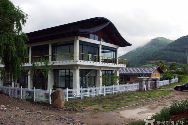 Jeongseon Arirang Training Hall  (1/3)