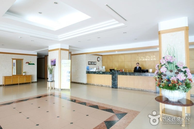 Hotel Sorak Kyoyuk Munhwa Hoekwan  (3/18)