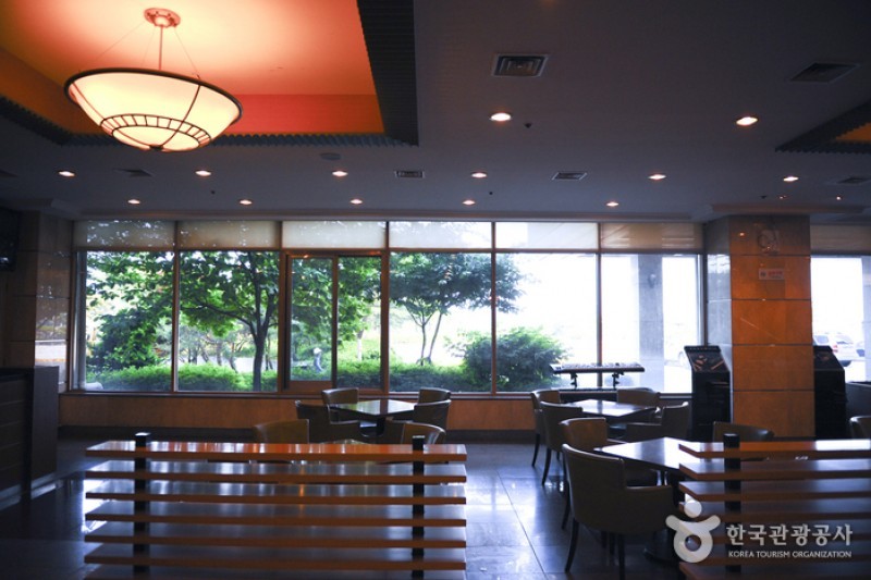 I' Park Condominium  (2/6)