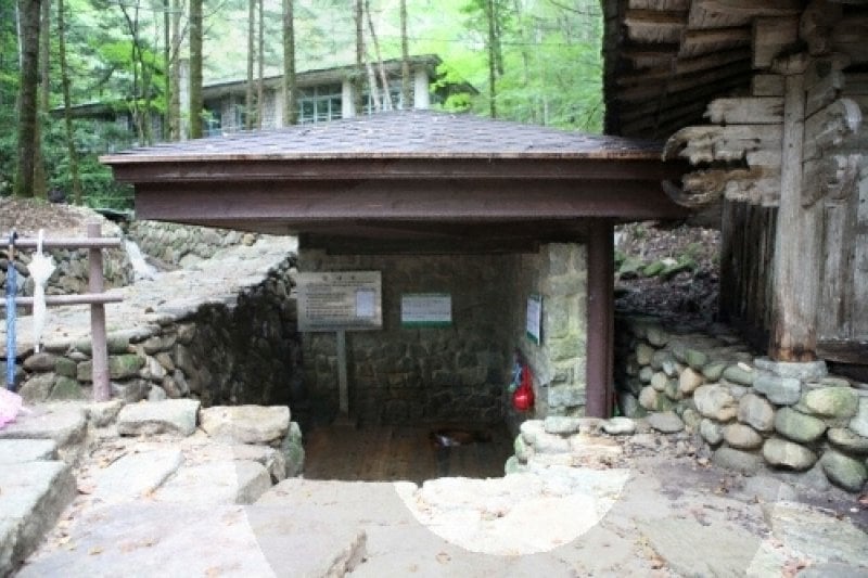 Bangadari Mineral Spring  (17/18)