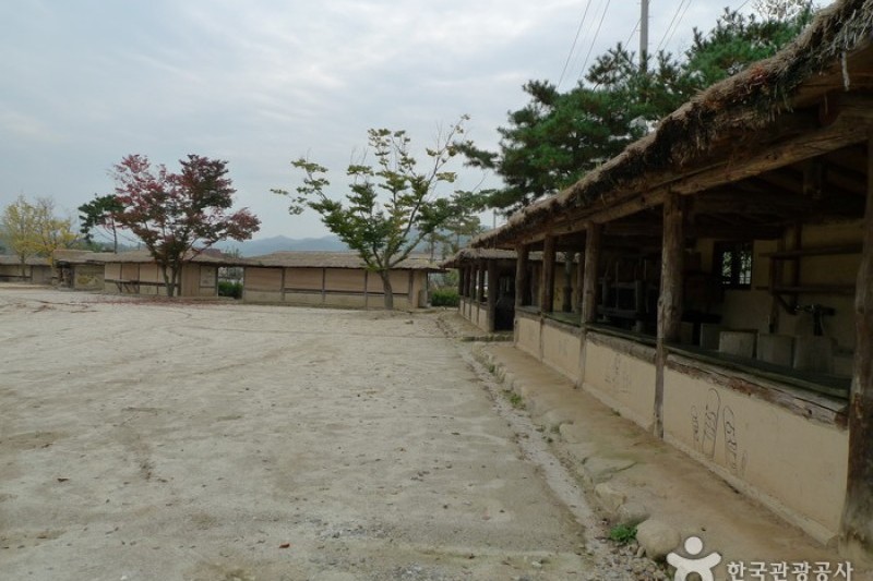 Lee Hyo-seok Culture Village  (2/21)