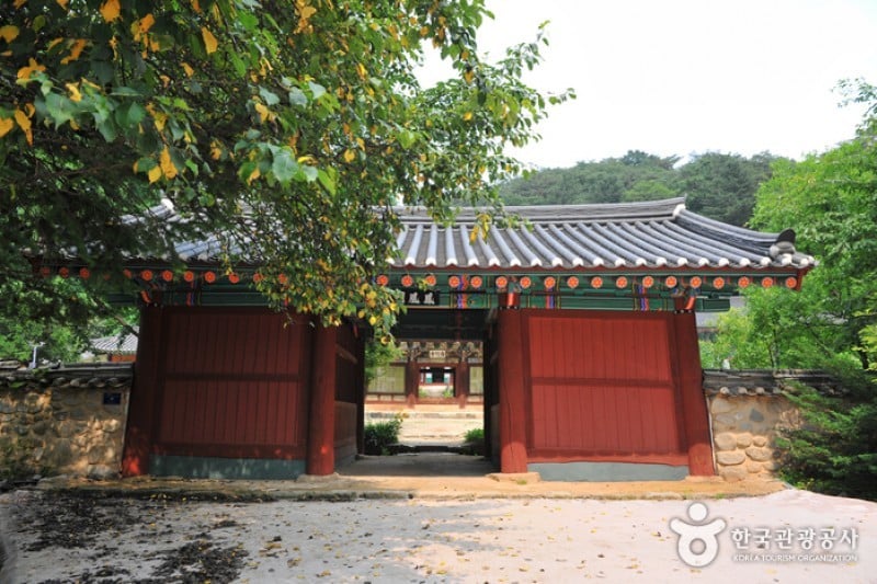Sutasa Temple  (2/3)