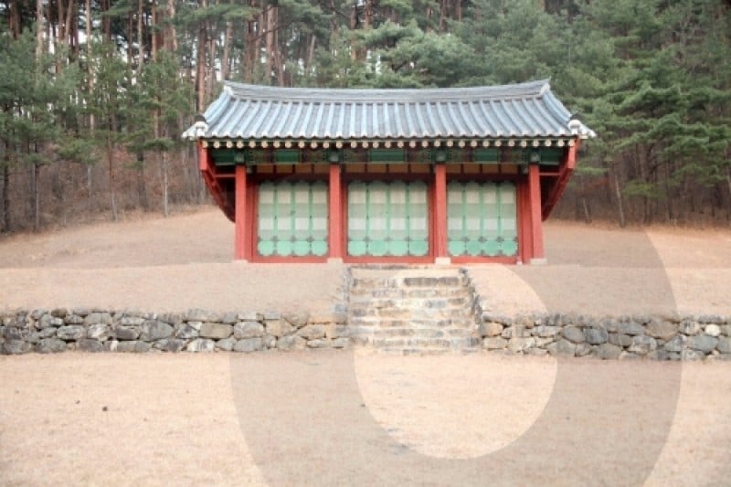 Samcheok Yeonggyeongmyo grave  (2/5)