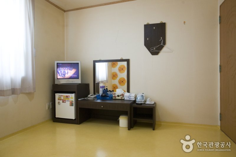Tiffany Motel - Goodstay  (20/21)