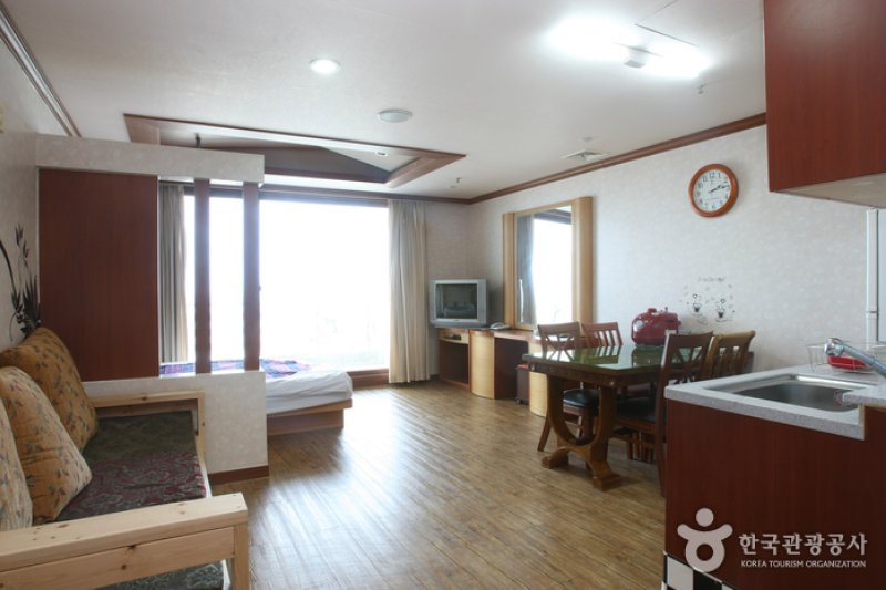 Ocean Valley Resort  (7/16)
