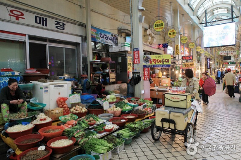 Sokcho Tourist &amp; Fishery Market  (10/17)