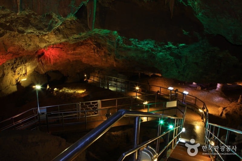 Cheongok Cave  (11/12)