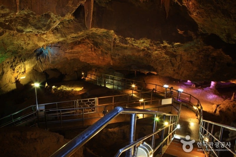 Cheongok Cave  (12/12)