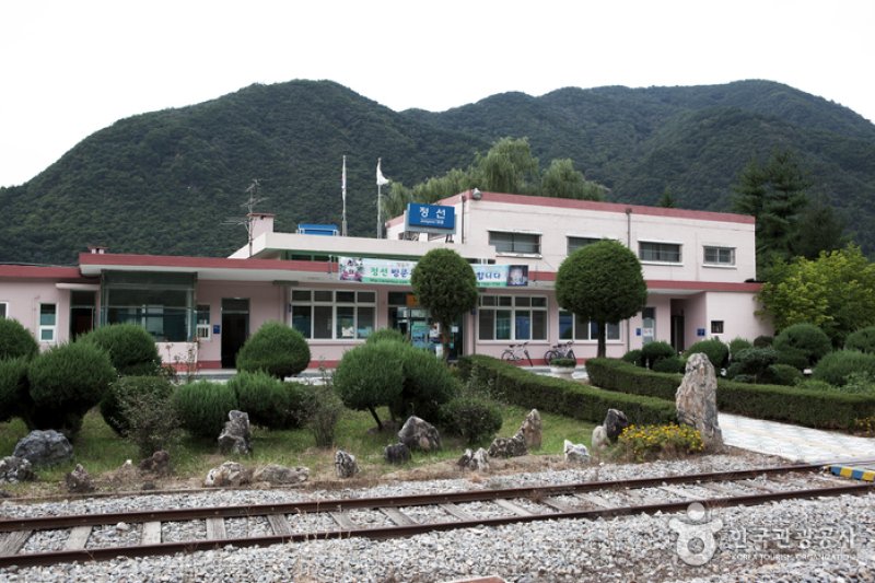 Jeongseon Station  (1/4)