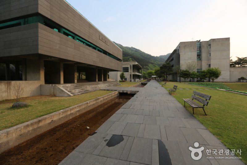 Manhae Village  (4/16)