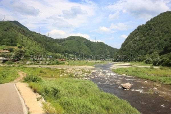 Samcheok Deokpung Valley Village