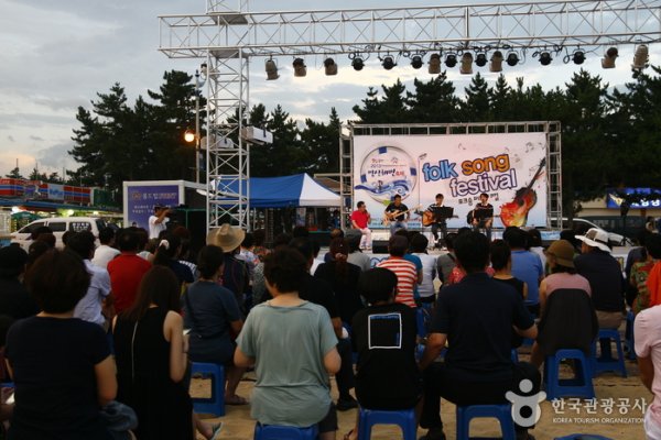 Mangsang Beach Festival