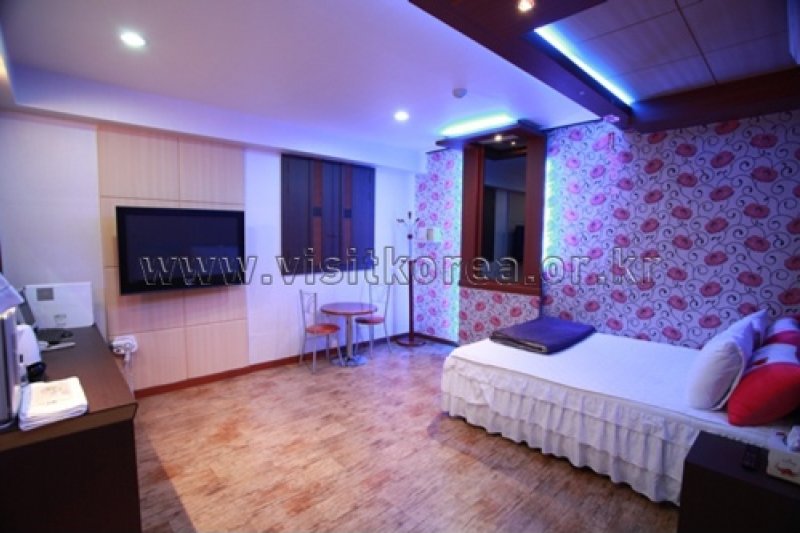 Kimsatgat Motel - Goodstay  (14/20)