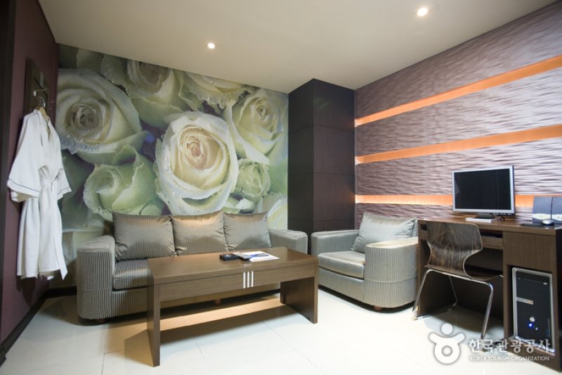 Hotel Picasso Gangwon - Goodstay  (13/18)