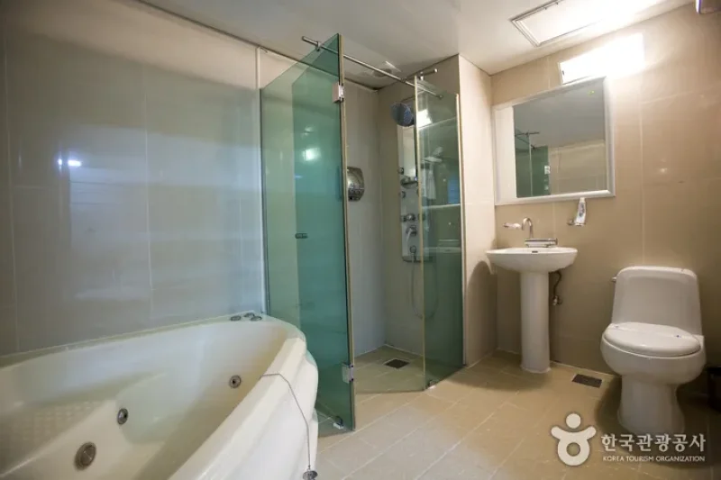 Hotel Picasso Gangwon - Goodstay  (14/18)