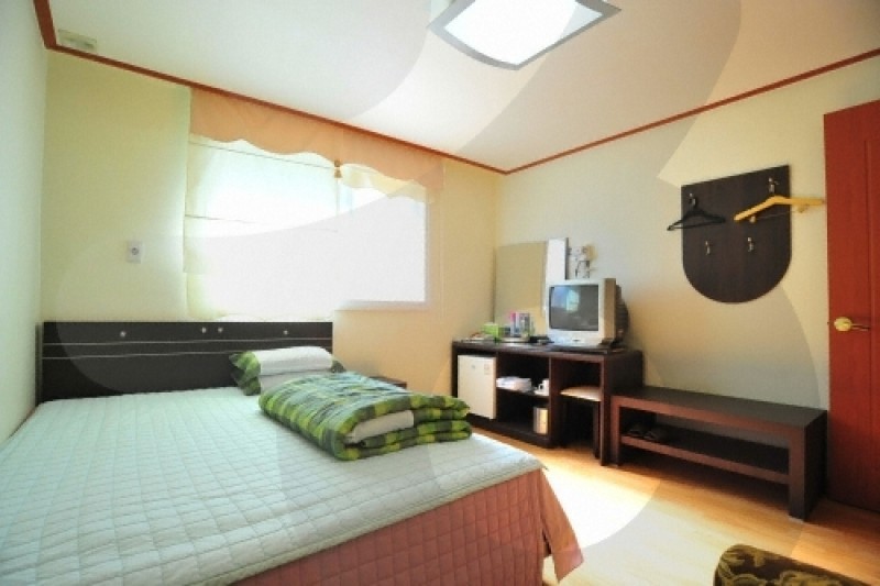 Fine Valley Family Hotel - Goodstay  (12/29)