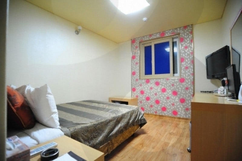 Moon Hotel - Goodstay  (6/25)