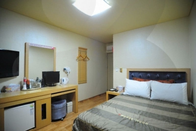 Moon Hotel - Goodstay  (8/25)