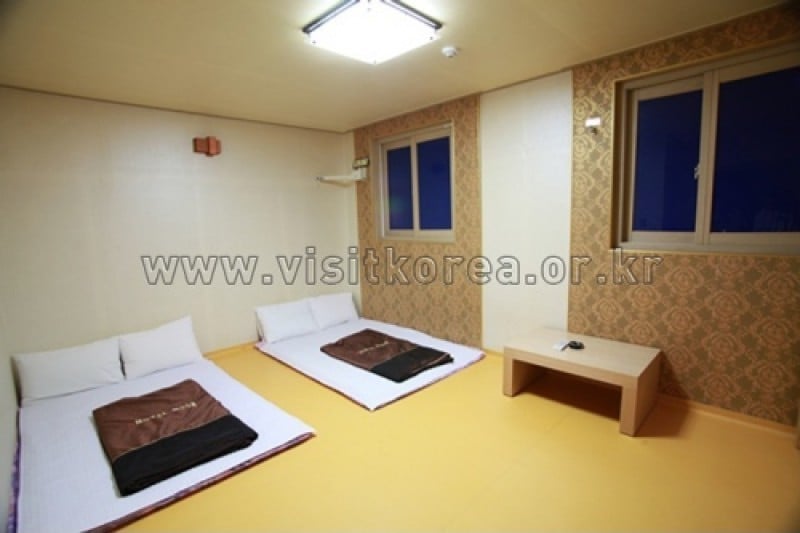 Moon Hotel - Goodstay  (22/25)