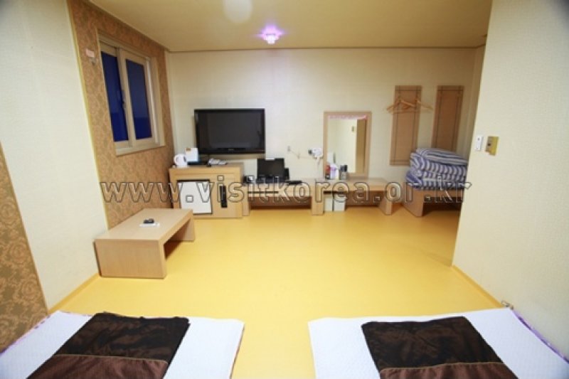 Moon Hotel - Goodstay  (24/25)