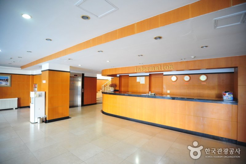 Seongnyu Park - Goodstay  (3/19)