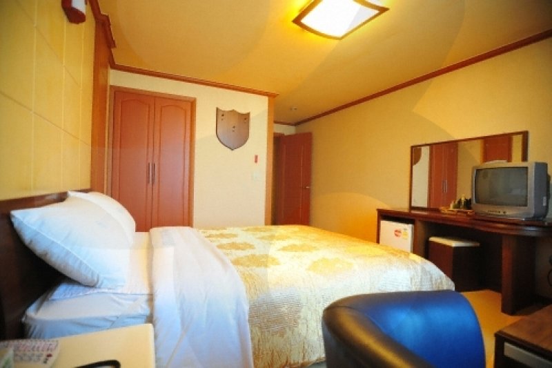 Seongnyu Park - Goodstay  (5/19)