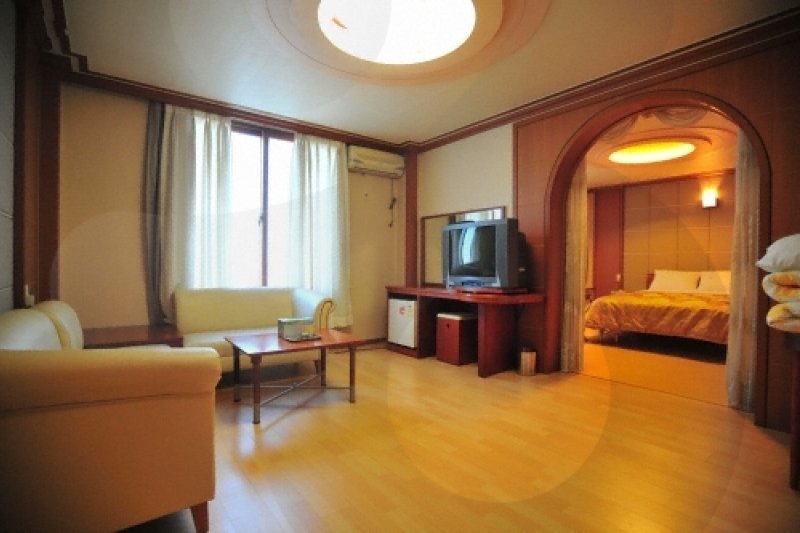 Seongnyu Park - Goodstay  (12/19)