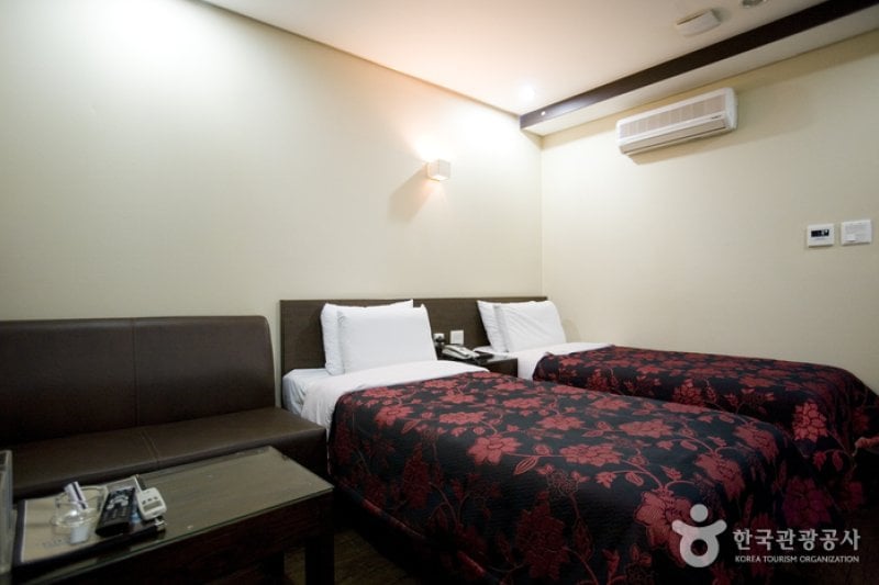 Highland Hotel - Goodstay  (5/37)