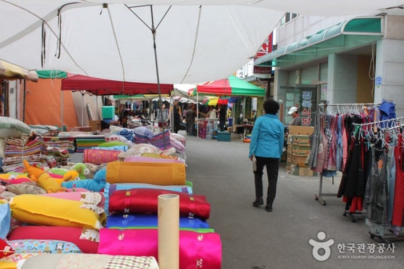 Bukpyeong 5-Day Market  (4/11)