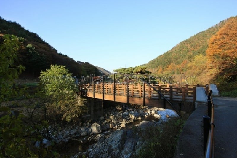 Chiaksan National Park  (7/43)