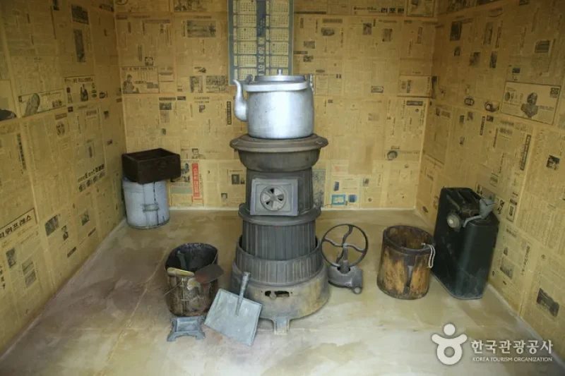 Sokcho Museum &amp; Displaced Civilians Folk Village  (5/20)