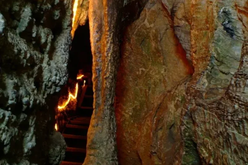 Gossi Cave  (4/12)