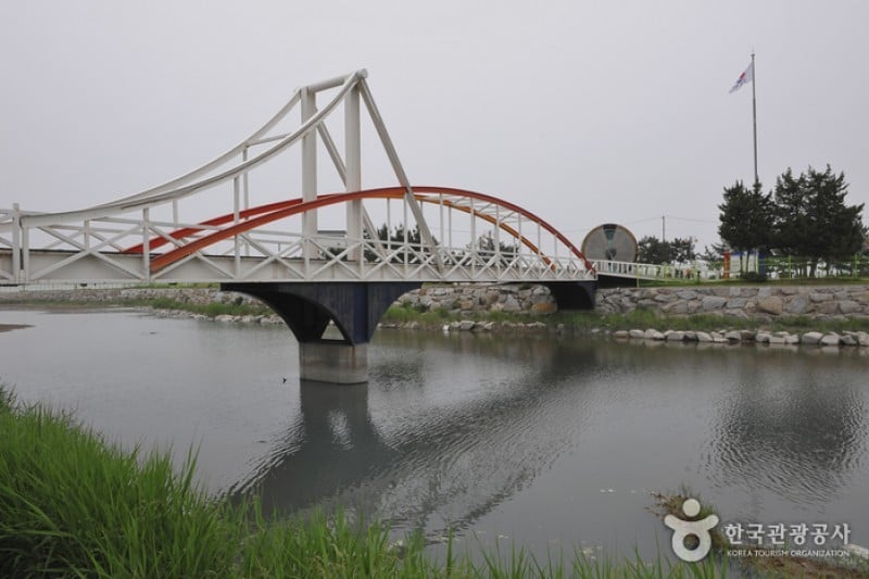 Sandglass Park  (4/19)